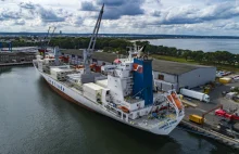Pierwszy w ramach nowego serwisu statek z bananami zawinął do Portu Gdańsk