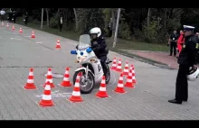 Polski policjant na motocyklu