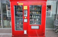 Całodobowa Biedronka. Automat