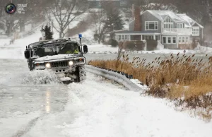 Burze śnieżne i zasypane miasta w USA