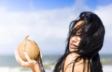 Olej kokosowy na włosy i skórę - 8 zastosowań