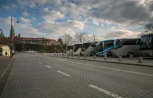 Kraków. Gmina wybudowała parking, oddała w dzierżawę, teraz płaci za remont