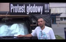 Głoduje od 8 dni - apeluje do internautów. Protest pod Urzędem Skarbowym trwa.