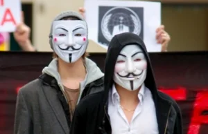 Hakerowi z Anonymous grozi dożywocie... bo w ataku ucierpiał mąż sędzi?
