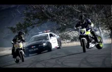 Policyjny wóz vs. 2 motocyklistów