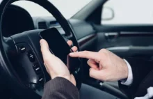Francja zakazuje kierowcom korzystania z telefonu nawet po zatrzymaniu auta