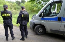 Policjanci dostali rozkaz - łapać przestępców na gorącym uczynku. Bo...