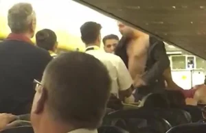 Awaryjne lądowanie samolotu Ryanair z powodu bójki na pokładzie!