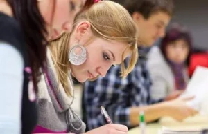 Rekrutacja na studia. Tysiące osób chce zostać lekarzami