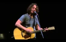 Chris Cornell śpiewa "One". Z muzyką U2 i tekstem od Metalliki