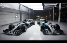 Porównanie dwóch piękności ze stajni Mercedesa - bolid F1 W08 i W09