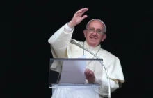 Wpadka papieża podczas audiencji : 'W tym 'ku..'przypadku opatrzność boża...