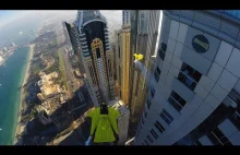 Wingsuit między drapaczami chmur w Dubaju - 4K
