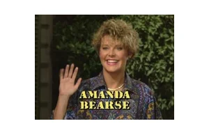Amanda Bearse - świętuje dziś swoje 59 urodziny ! Sto lat Marcy :)