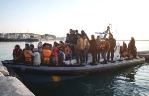 Frontex: w 2015 roku granice UE przekroczono 1,8 mln razy nielegalnie....