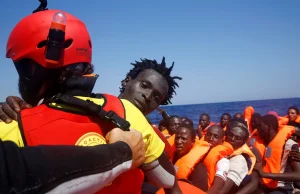 Ponad sześć tysięcy migrantów "uratowano" w jeden dzień u wybrzeży Libii
