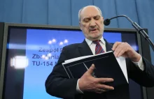 Lech Wałęsa jako "jeden z najszkodliwszych zdrajców". Antoni Macierewicz...