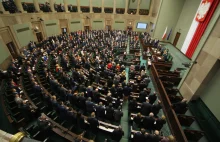 Inspektorzy pracy wchodzą do Kancelarii Sejmu. Wszystko przez nocne obrady