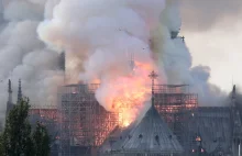 Pożar Notre Dame w Paryżu. Zawalił się dach katedry