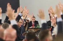 Sejm: Ujawniono nagranie z głosowania w Sali Kolumnowej
