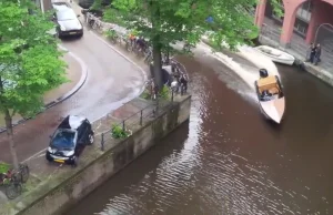 Co tu się wydarzyło! Porsche ściga się z motorówką, a policja ściga Porsche...