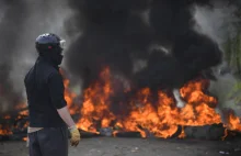 Francja: ekolodzy protestują paląc opony