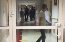 Policja pilnuje matki z noworodkiem w szpitalu w Warszawie