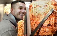 Tysiąc gości przyszło skosztować kebaby Lukasa Podolskiego