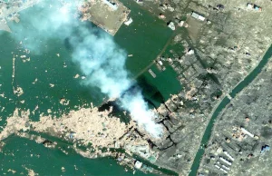 Kolejne zdjęcia satelitarne 'przed i po' tsunami