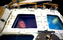Dziś Scott Kelly wrócił z ISS na Ziemię po rocznej misji. Historyczne zdjęcie.