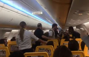 Na pokładzie samolotu Ryanaira muzułmanin groził „niewiernym”i zachwalał szariat