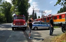 Barwałd Górny. Kierowca pobił kolejowego inspektora na przejeździe...