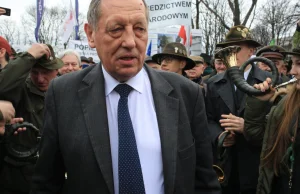 Leśnicy demonstrowali poparcie dla ministra Szyszko. Hasła rodem z PRL-u xD