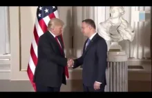 Andrzej Duda wytrzymał żelazny uścisk Donalda Trumpa!