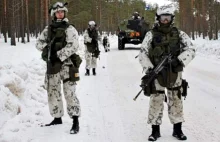 Finlandia oskarża Rosję i pilnie przerzuca wojska na granicę! „Sytuacja...