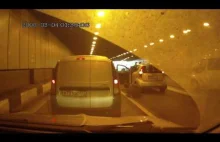Niecodzienny wypadek w tunelu