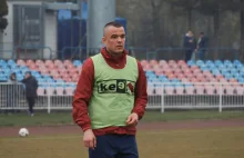 Dawid Janczyk wraca do piłki! Napastnik rozpocznie treningi z nowym klubem.