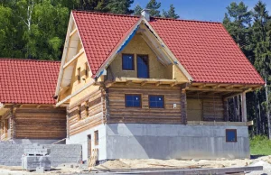 Rząd chce wybudować Polakom domy z drewna. Jest już projekt ustawy.