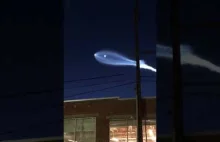 Lot rakiety Falcon 9 widziany z Los Angeles