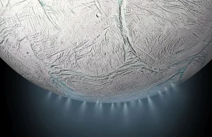 Jądro Enceladusa utrzymuje ocean w wysokiej temperaturze