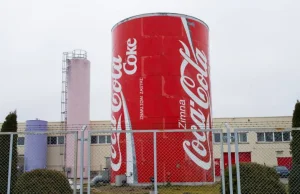 Koncern Coca-Cola może zapobiegać publikacji niektórych badań.