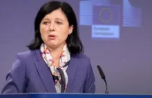 Komisja Europejska chce wstrzymania prac nad ustawą dyscyplinującą sędziów