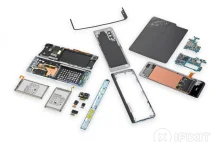 Samsung Galaxy Fold rozebrany na części pierwsze przez IFIXIT