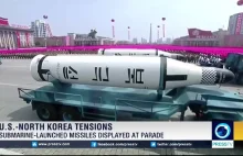 Korea Północna pokazuje pociski balistyczne podczas defilady z okazji...