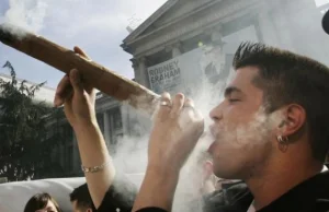 Światowy dzień palaczy marihuany 420.