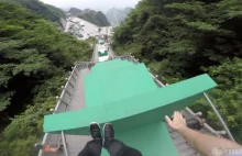 Niesamowity tor do parkour na wielkich schodach w Chinach