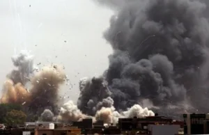 Trypolis: eksplozje przy rezydencji Kadafiego
