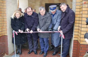 Uroczyście otwarli... przejście dla pieszych przed urzędem!Był ksiądz, burmistrz