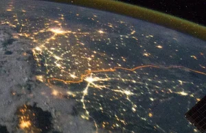 Granica pomiędzy Indiami a Pakistanem widziana z orbity okołoziemskiej.