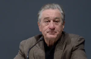 Pracownica DeNiro pozwana za oglądanie Netfliksa, teraz oskarża go o seksizm